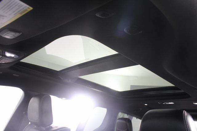 used 2021 Chrysler Pacifica car, priced at $27,996