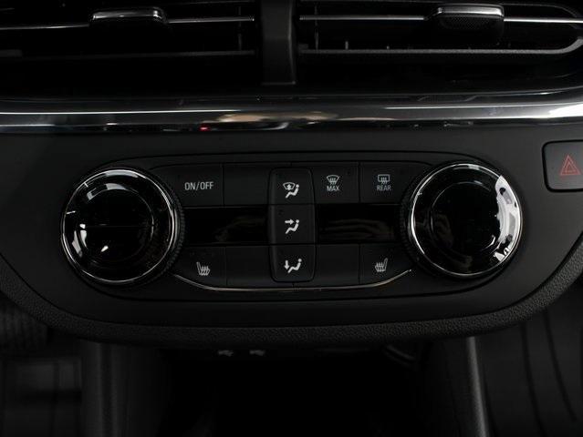 new 2025 Buick Envista car, priced at $26,205