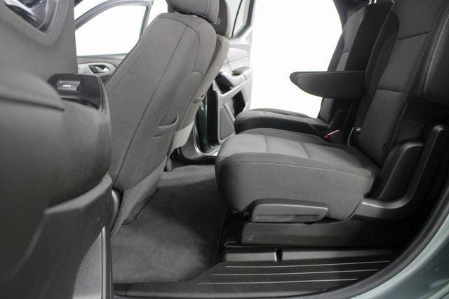 used 2023 Chevrolet Traverse car, priced at $32,996
