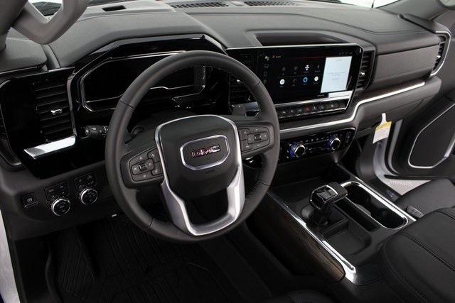 new 2025 GMC Sierra 1500 car, priced at $52,230