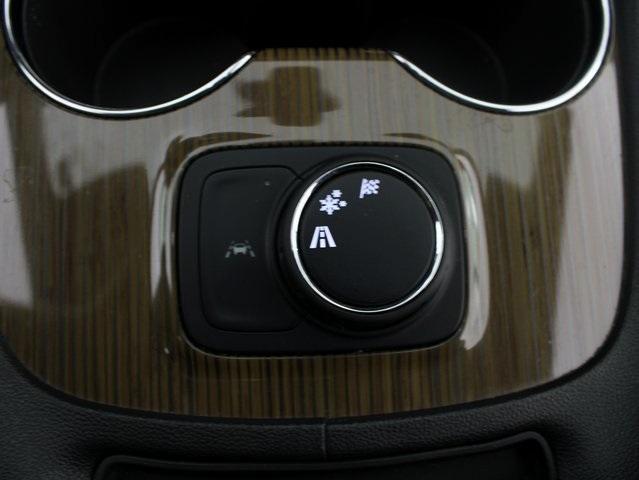 used 2022 GMC Acadia car, priced at $25,996