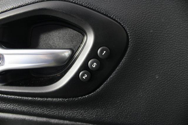 used 2022 Jeep Cherokee car, priced at $23,996