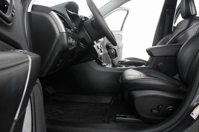 used 2022 Jeep Cherokee car, priced at $23,996