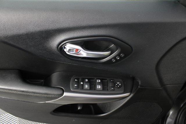 used 2022 Jeep Cherokee car, priced at $23,996