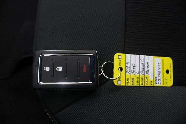 new 2025 Jeep Grand Cherokee L car, priced at $32,120