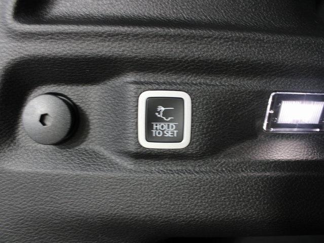 new 2025 Jeep Grand Cherokee L car, priced at $40,730