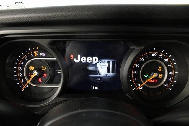 new 2024 Jeep Gladiator car, priced at $39,205