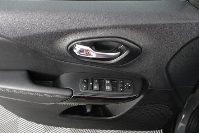 used 2023 Jeep Cherokee car, priced at $24,990