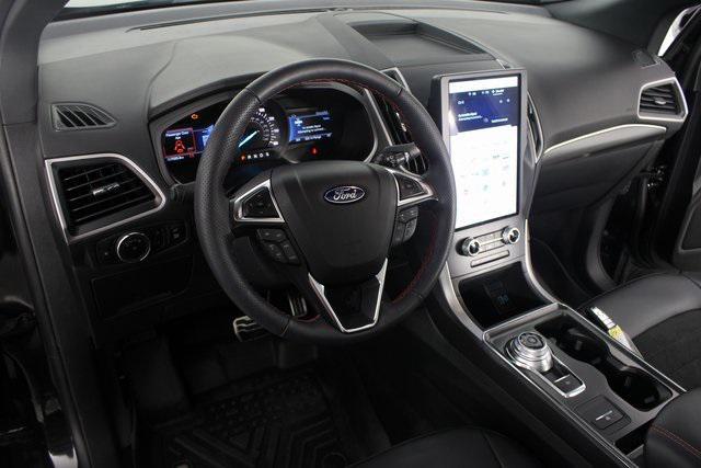 used 2024 Ford Edge car, priced at $32,996