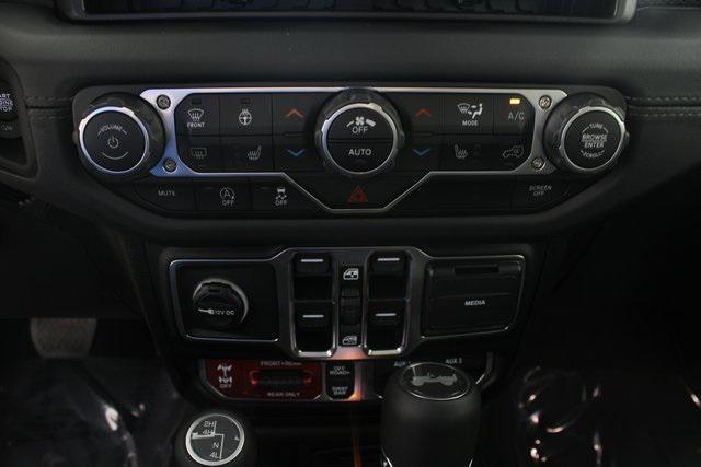 new 2025 Jeep Wrangler car, priced at $54,190