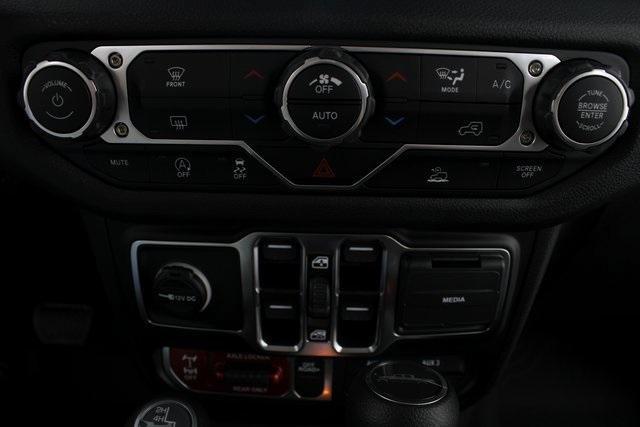 new 2025 Jeep Gladiator car, priced at $45,040