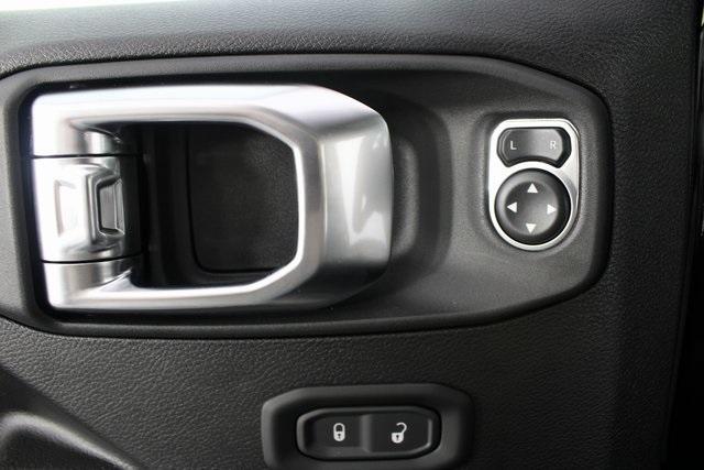 new 2025 Jeep Gladiator car, priced at $45,040