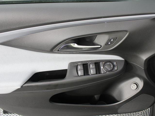 new 2025 Buick Envista car, priced at $26,656