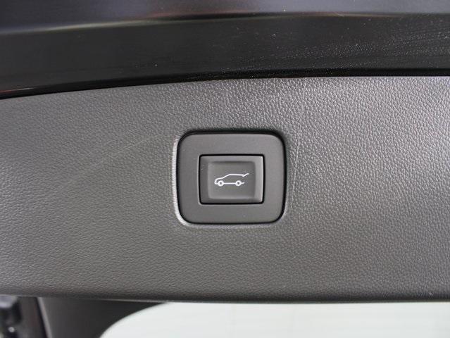 new 2025 Buick Envista car, priced at $26,656