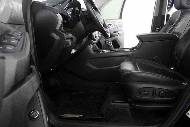 used 2021 Chevrolet Traverse car, priced at $24,496