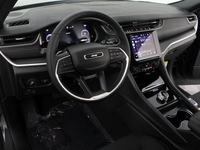 new 2025 Jeep Grand Cherokee car, priced at $36,170