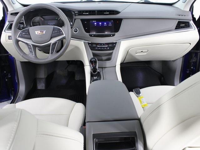 used 2023 Cadillac XT5 car, priced at $38,996