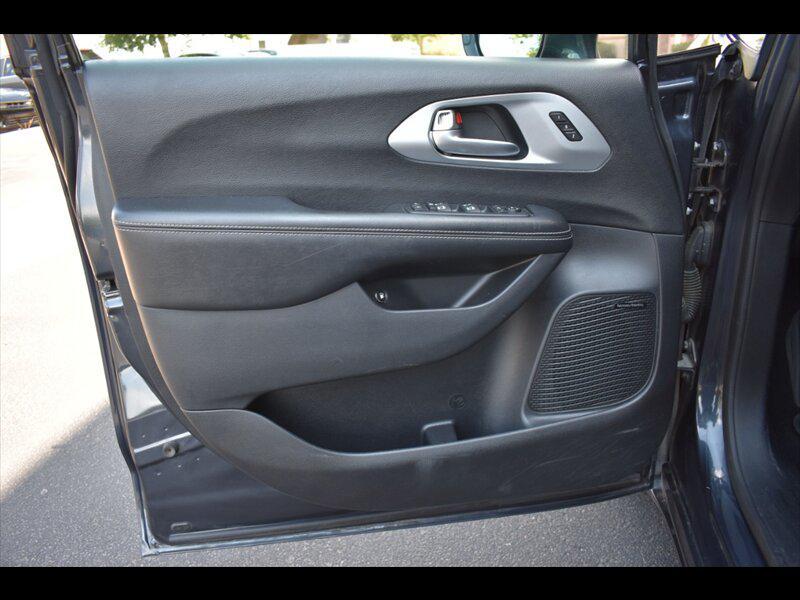 used 2020 Chrysler Pacifica Hybrid car, priced at $22,450