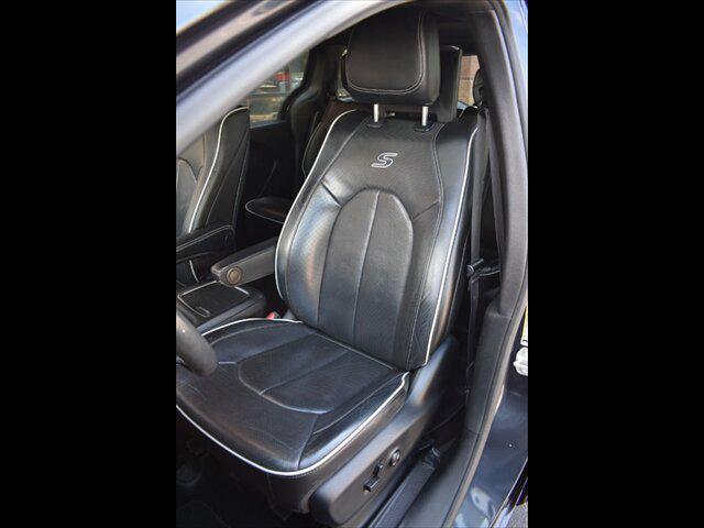 used 2020 Chrysler Pacifica Hybrid car, priced at $22,450