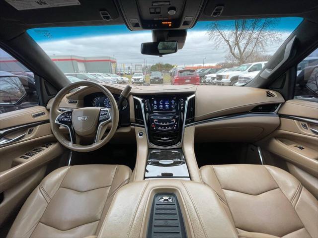 used 2020 Cadillac Escalade ESV car, priced at $34,972