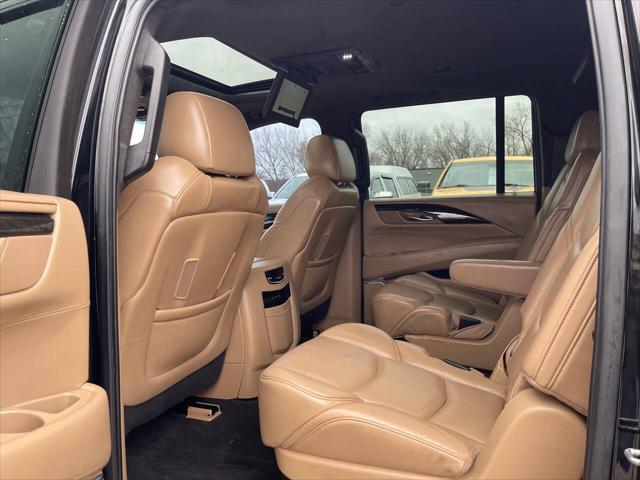 used 2020 Cadillac Escalade ESV car, priced at $34,972