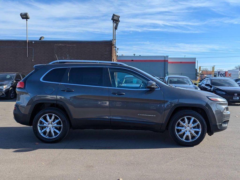 used 2018 Jeep Cherokee car, priced at $16,492