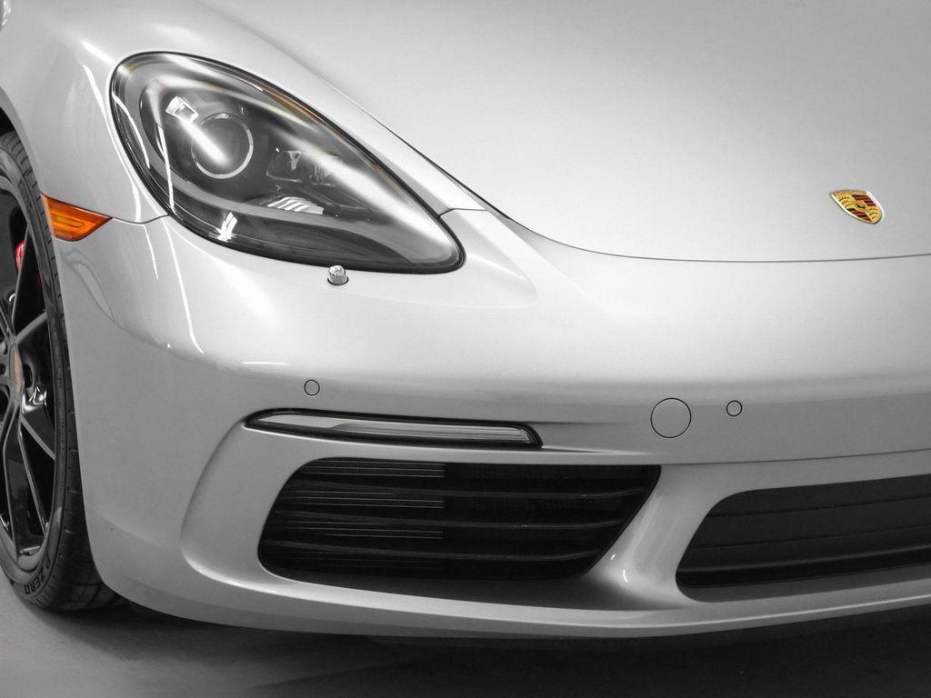 new 2025 Porsche 718 Boxster car, priced at $112,555