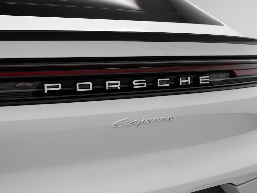 new 2025 Porsche Cayenne car, priced at $117,095