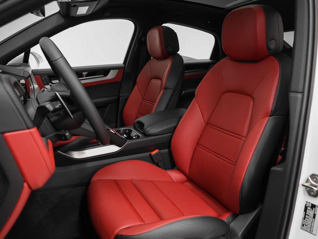 new 2025 Porsche Cayenne car, priced at $117,095