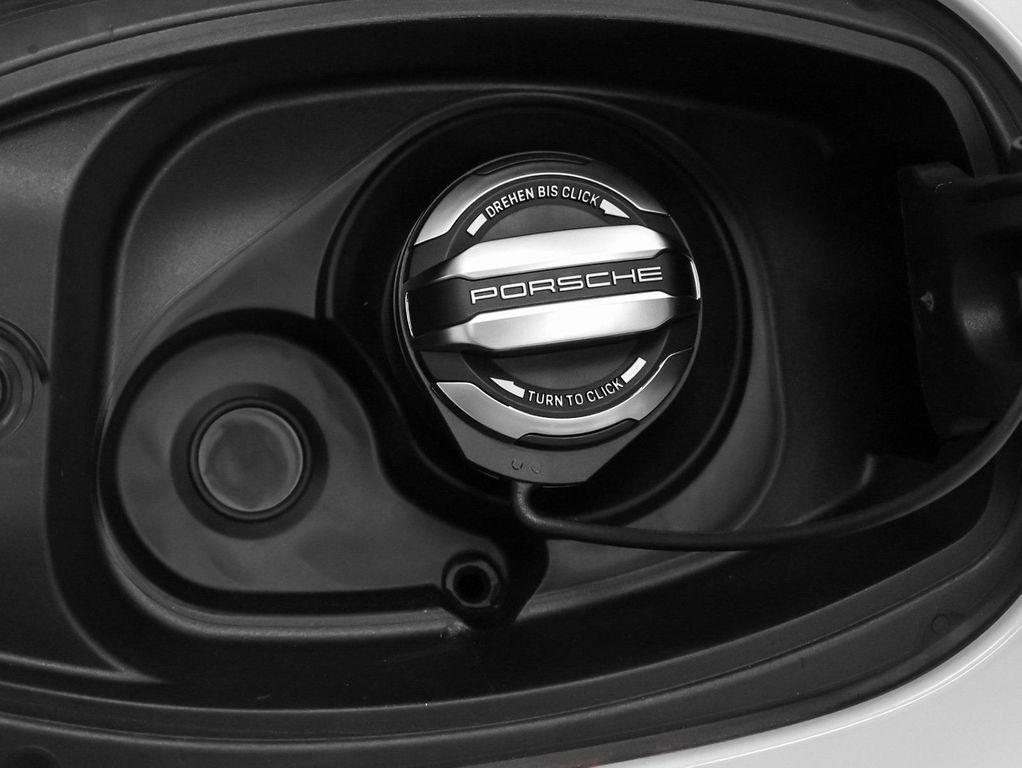new 2025 Porsche Cayenne car, priced at $117,095