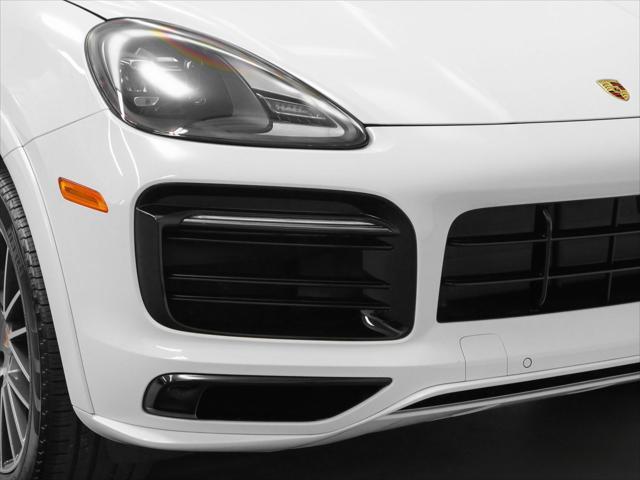 used 2020 Porsche Cayenne E-Hybrid car, priced at $53,868