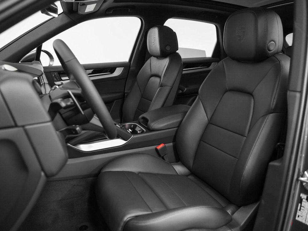 new 2025 Porsche Cayenne car, priced at $104,365