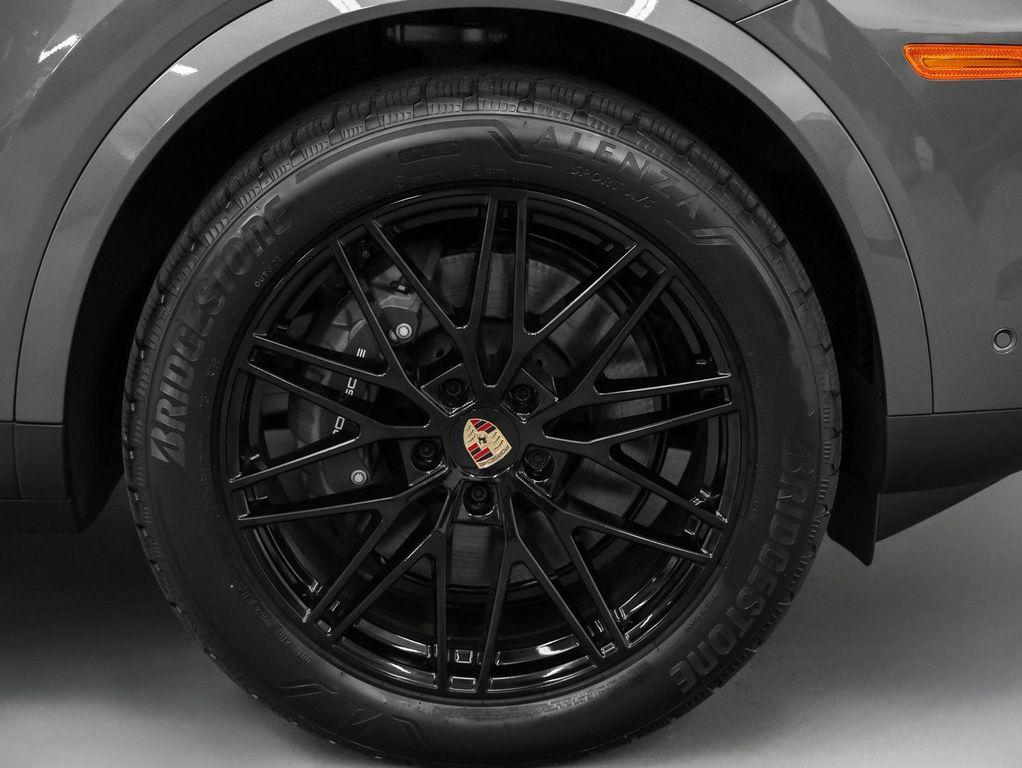 new 2025 Porsche Cayenne car, priced at $104,365