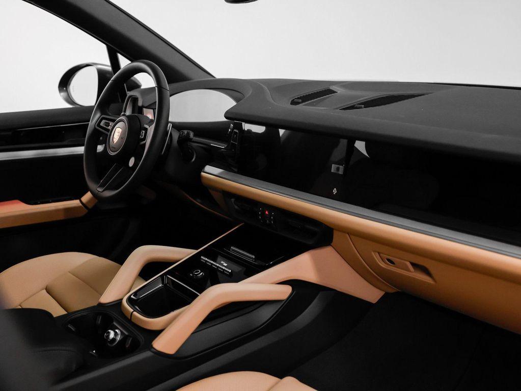 new 2025 Porsche Cayenne car, priced at $100,795