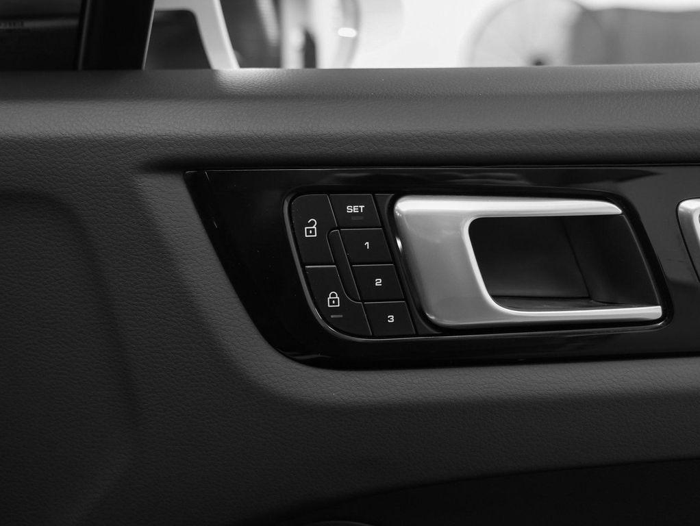 used 2022 Porsche Cayenne car, priced at $65,987