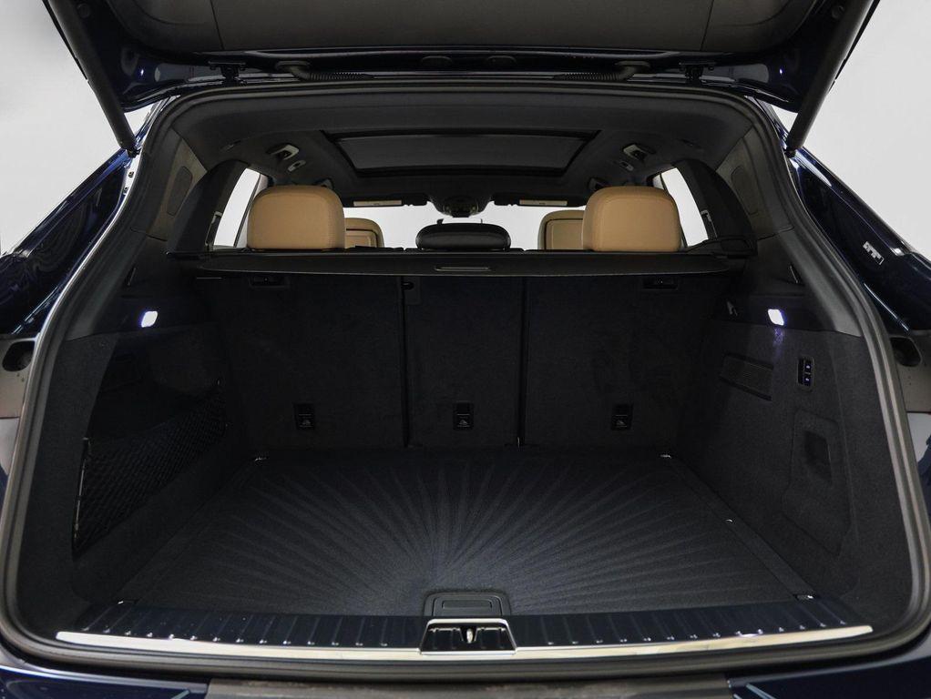 new 2025 Porsche Cayenne car, priced at $108,295