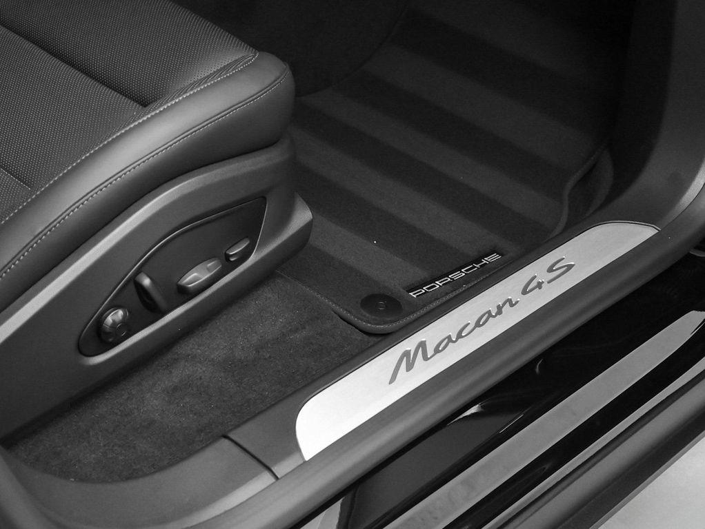 new 2025 Porsche Macan car, priced at $105,965