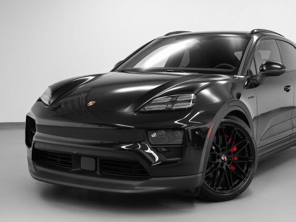 new 2025 Porsche Macan car, priced at $105,965