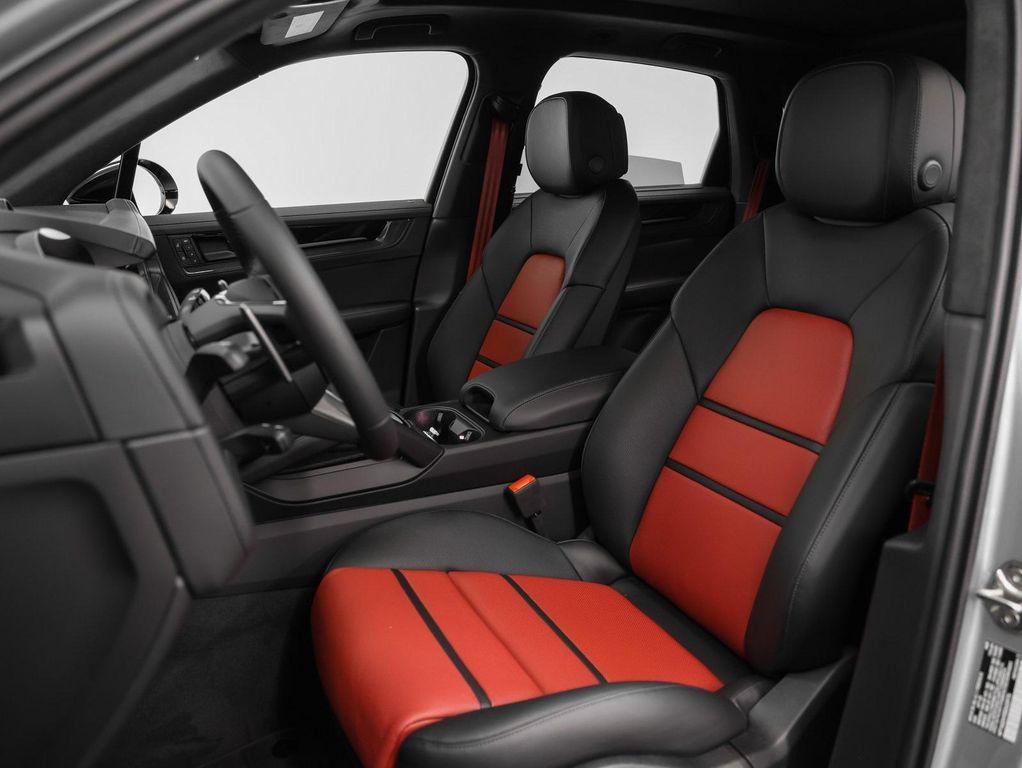 new 2025 Porsche Cayenne car, priced at $152,775