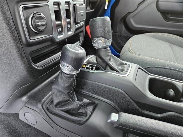 new 2025 Jeep Wrangler car, priced at $31,923
