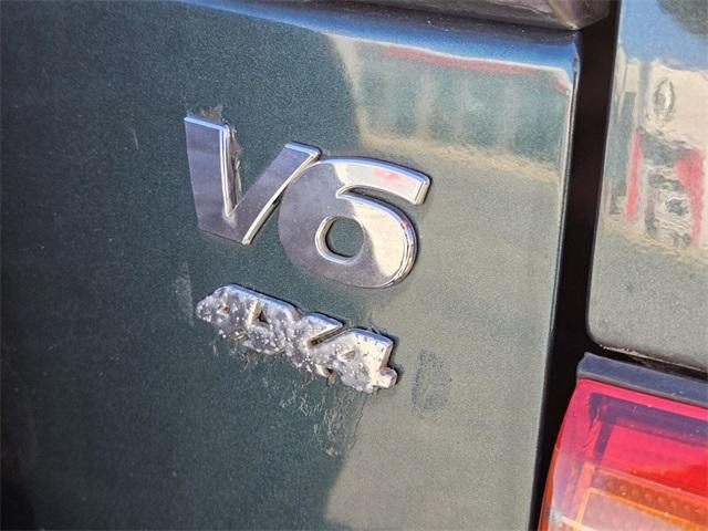 used 2003 Suzuki XL7 car, priced at $2,777