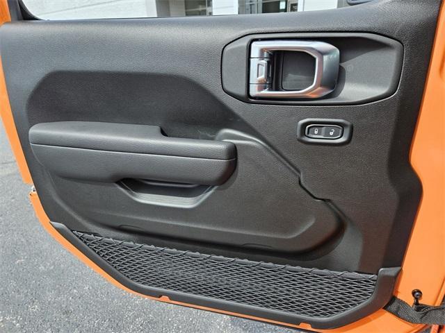 new 2025 Jeep Wrangler car, priced at $32,199