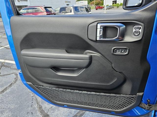 new 2025 Jeep Wrangler car, priced at $51,310