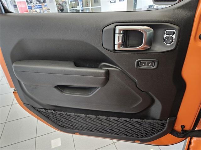 new 2025 Jeep Wrangler car, priced at $47,888