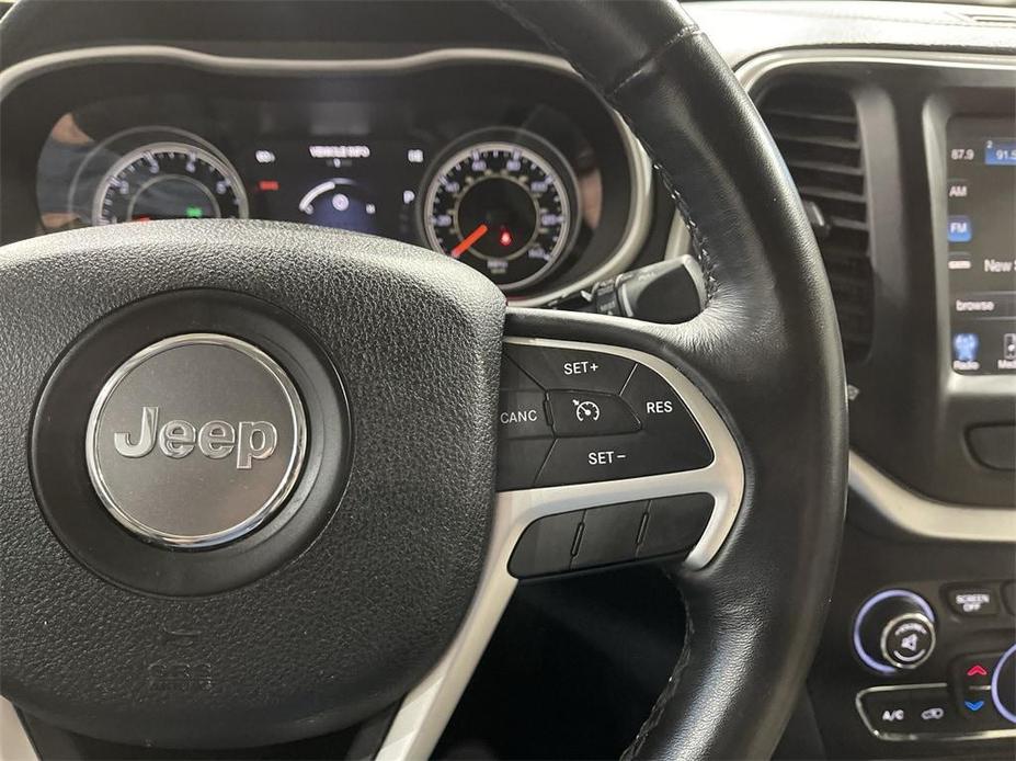 used 2015 Jeep Cherokee car, priced at $13,146