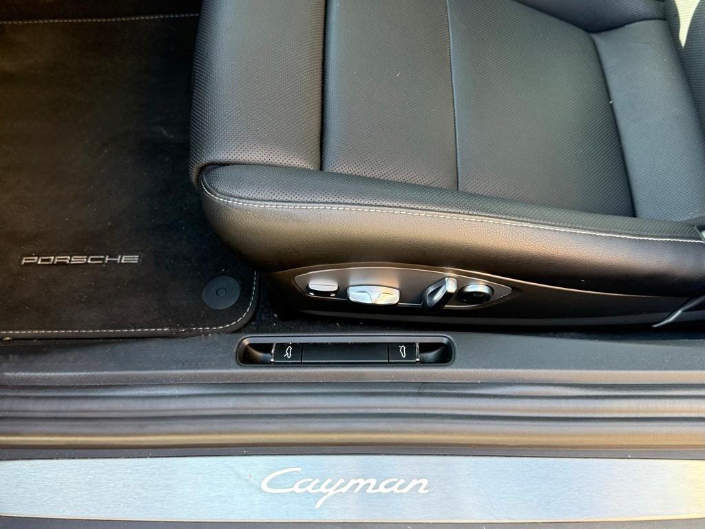 used 2024 Porsche 718 Cayman car