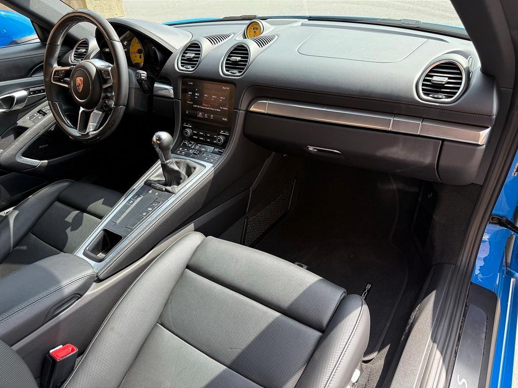 used 2024 Porsche 718 Cayman car