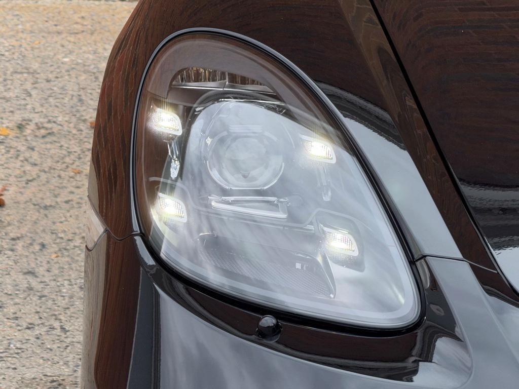 used 2022 Porsche 718 Boxster car, priced at $104,900