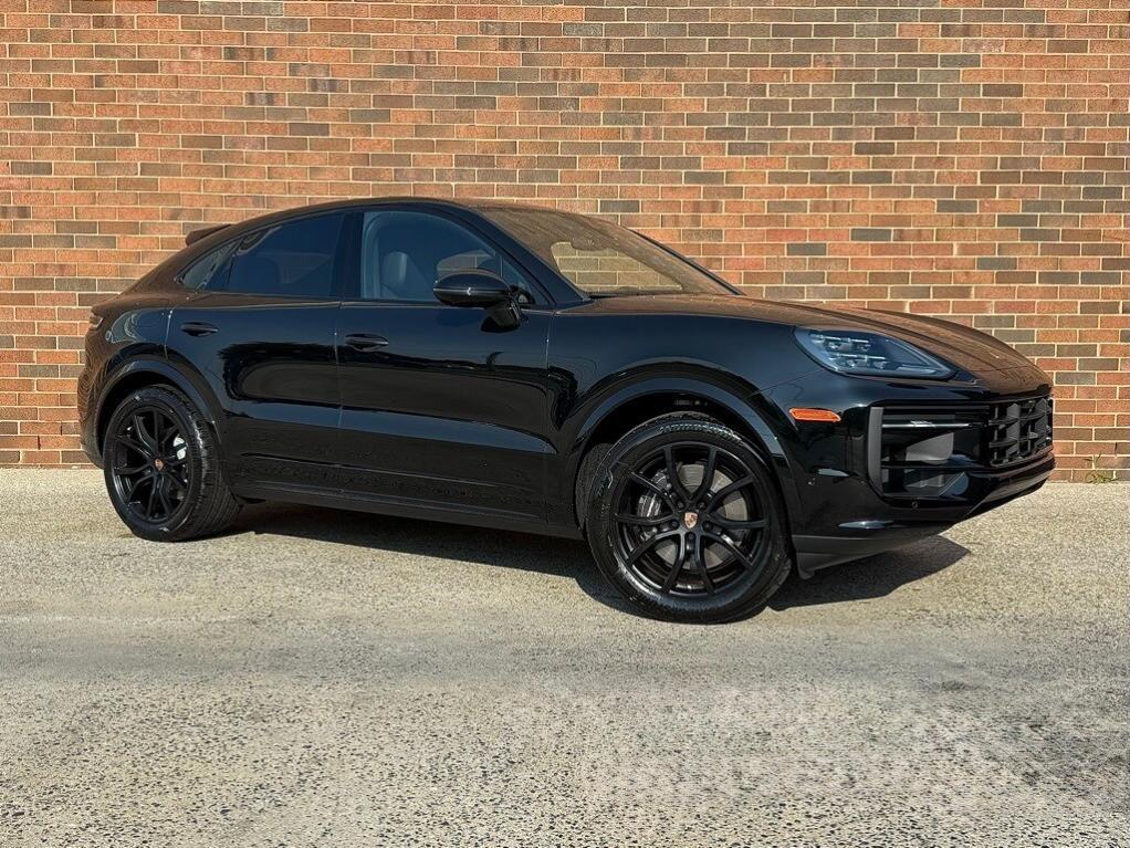 new 2025 Porsche Cayenne car, priced at $110,585