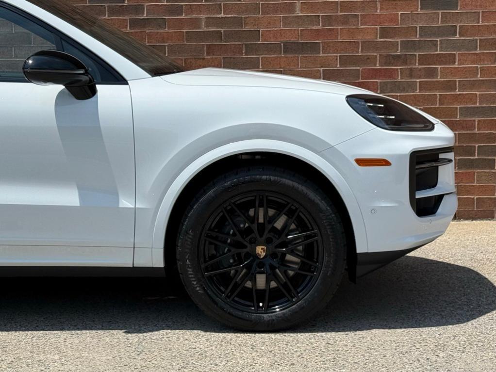 new 2025 Porsche Cayenne car, priced at $114,625
